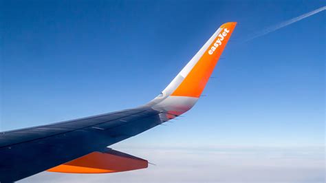 easy jet last minute flights.